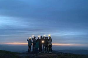 每周六晚【特种兵：齐云山】赣南第一高峰夜登江西齐云山上犹线 