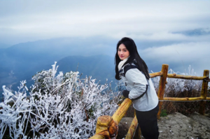 元旦出发！单日往返看雪〖清远金子山98元〗离广州最近的赏冰挂雾凇圣地：挑战80度天梯玻璃桥