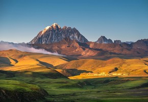 4月13日！踩线1880元【川西雪山·古路村】四姑娘山+墨石公园+古路村徒步+雅拉雪山观景台+塔公草原