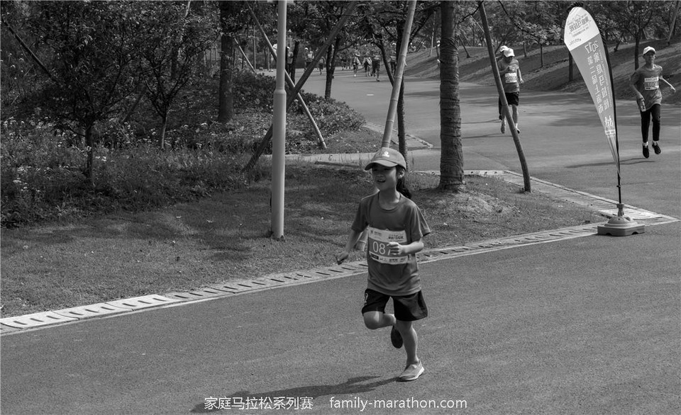 第二届上海市家庭马拉松 (43)