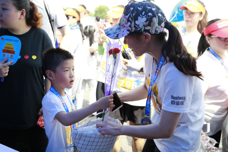 2018家庭马拉松上海顾村公园站