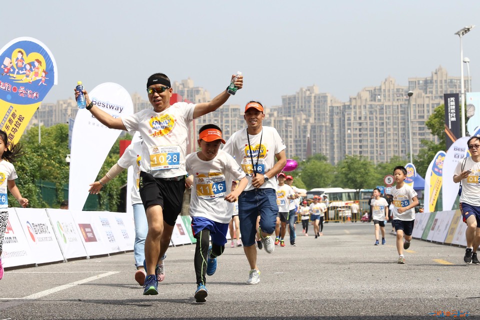 2018家庭马拉松上海顾村公园站