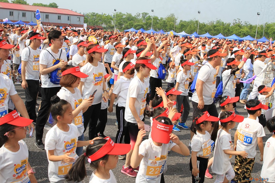 2018家庭马拉松上海顾村公园站