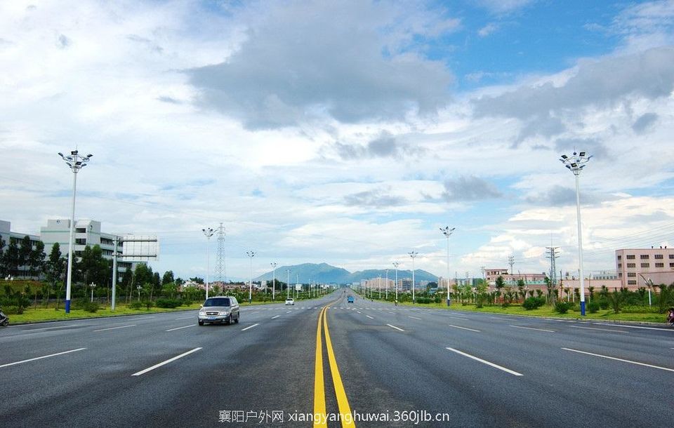 宽阔大道