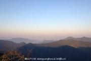 连绵群山
