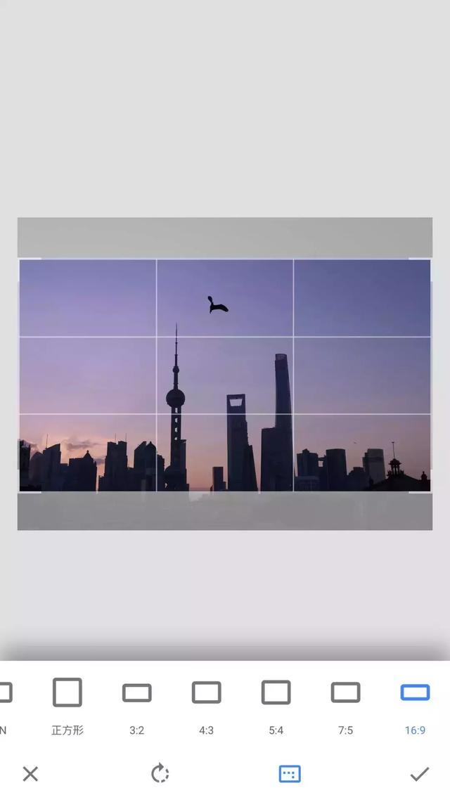 snapseed修图教程 | 简单3步调出忧郁蓝调色彩