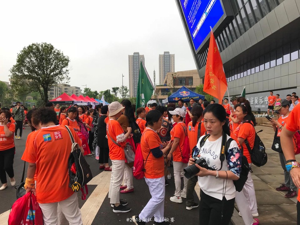 E896A54B-9BA1-4A5F-831B-B40E99272DFD