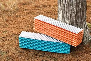 牧高笛：可折叠加厚防水蛋槽蛋巢单人防潮垫（涂膜）