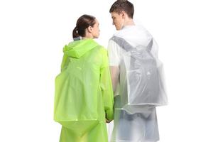 增加4种颜色：背包款的徒步雨衣！