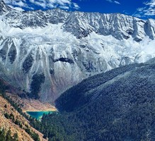 AA制重装徒步：梅里之心+崩格顶+虫草线+孔雀山+雨崩