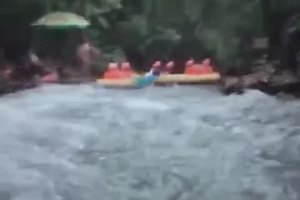 清远古龙峡全程漂，浪尖上的过山车！