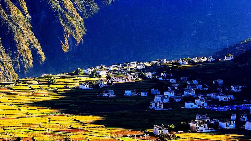 乡城景区.jpg