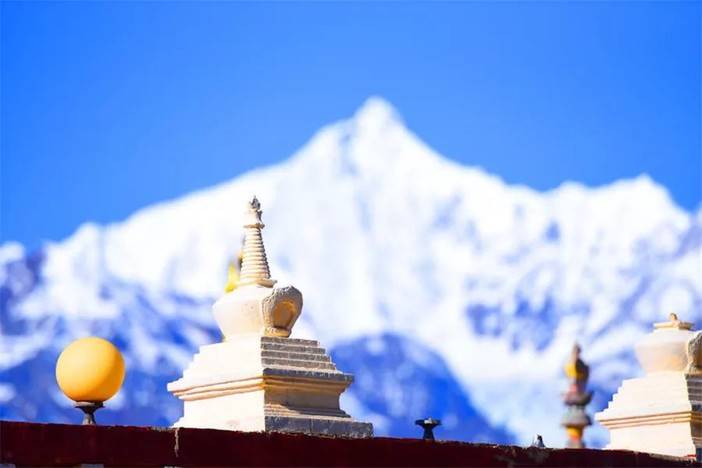 o_1ctc4c54j1e5mm7r14o21ov3q2g4f 图片