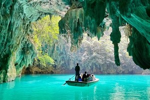 成团！【柳州河池】5.1-5.4小众秘境广西“仙本那”河池三门海，九顿溢流天窗，一条会开花的河，柳州夜景美食