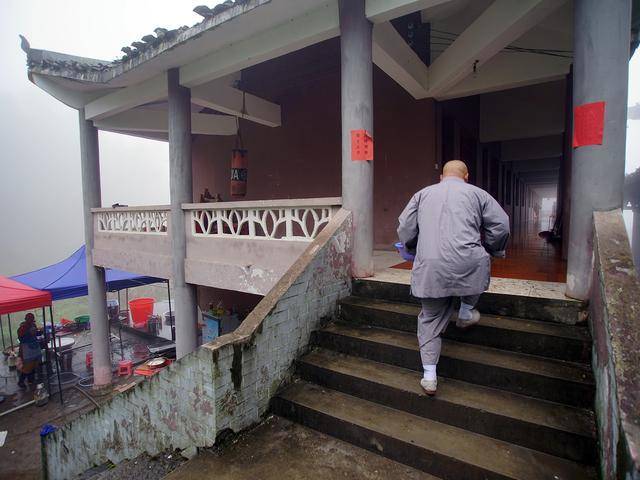 不谢前世，不修今生，去梵净山看看来世