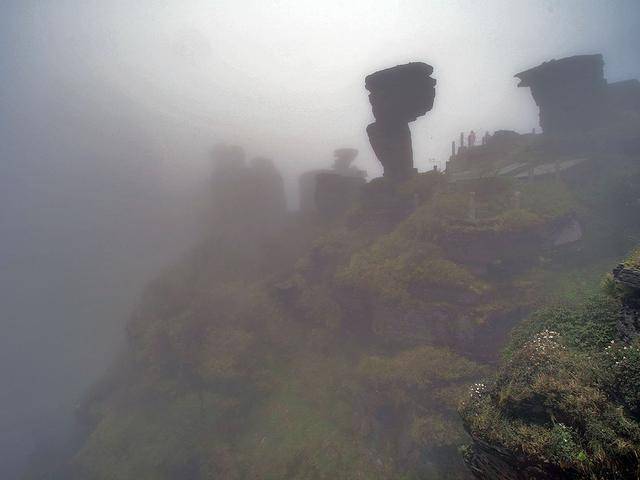 不谢前世，不修今生，去梵净山看看来世