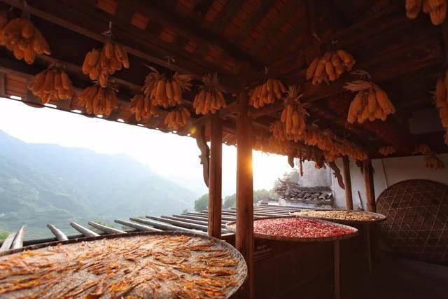 这个开满鲜花的古村落，也许你曾梦见过？