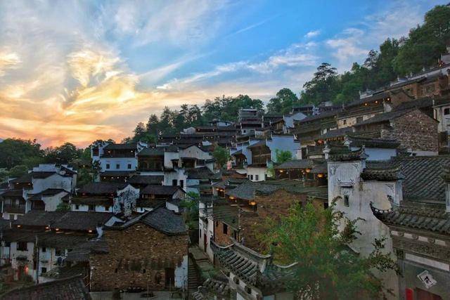 这个开满鲜花的古村落，也许你曾梦见过？