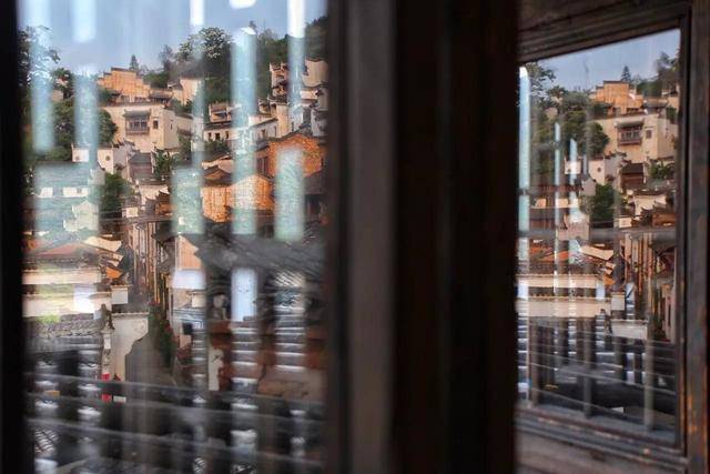 这个开满鲜花的古村落，也许你曾梦见过？