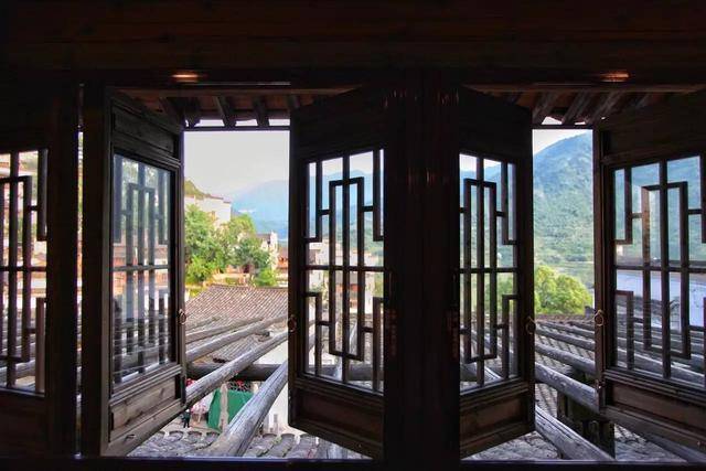 这个开满鲜花的古村落，也许你曾梦见过？