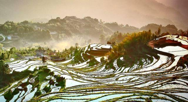 中国最美的梯田到底美成什么样？来这个童话小城你就知道了