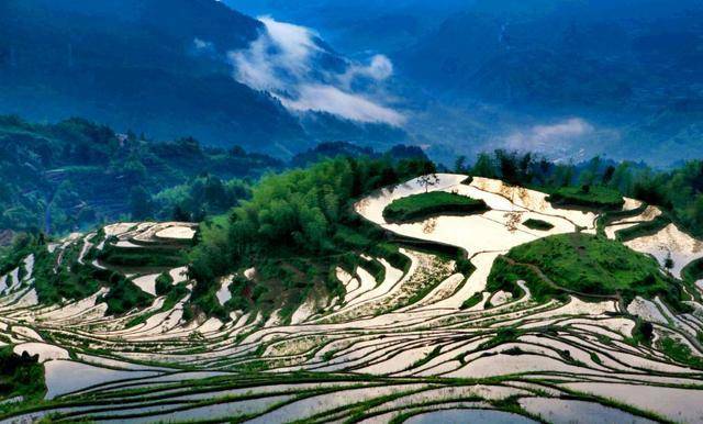 中国最美的梯田到底美成什么样？来这个童话小城你就知道了