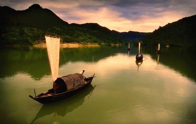 中国最美的梯田到底美成什么样？来这个童话小城你就知道了