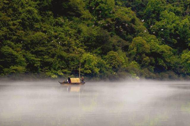 中国最美的梯田到底美成什么样？来这个童话小城你就知道了