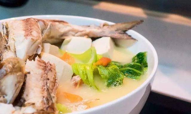 中国最美的梯田到底美成什么样？来这个童话小城你就知道了