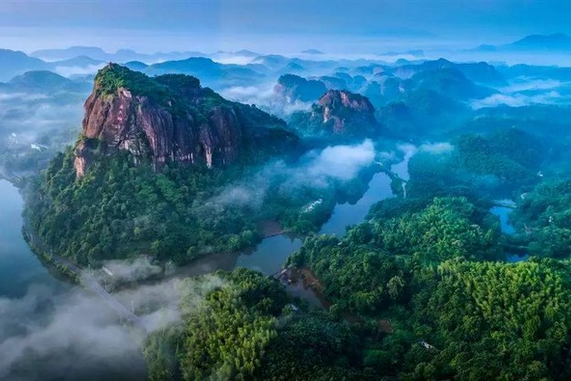 湖南-2天-情迷南国最美枫叶林、行摄鬼斧神工飞天山