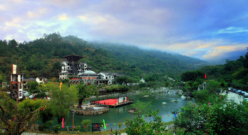 水墨阳春龙宫岩,春湾石林影视取景地 新兴天露山,梅溪