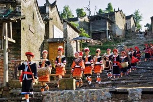 【英德2天】小桂林-英西峰林徒步、探索神秘千年瑶寨、观瑶族特色表演二日游