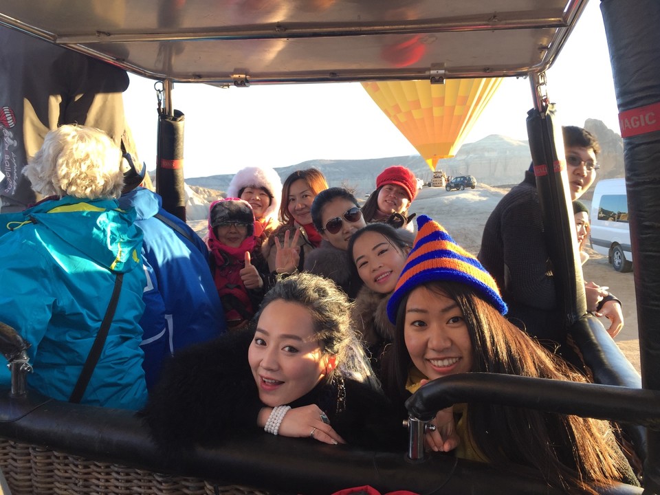 BB9D9ECB-83F3-44E2-B4C3-CE240866BA5F