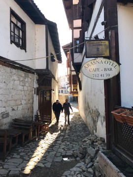 5AB350FE-C108-420C-98CC-4E330B4C45EB