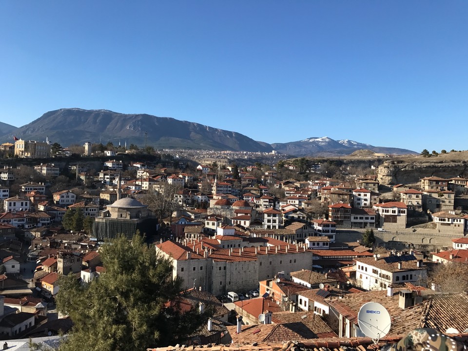 2DEFF1C2-C6F8-48AD-935D-DC82550587FE