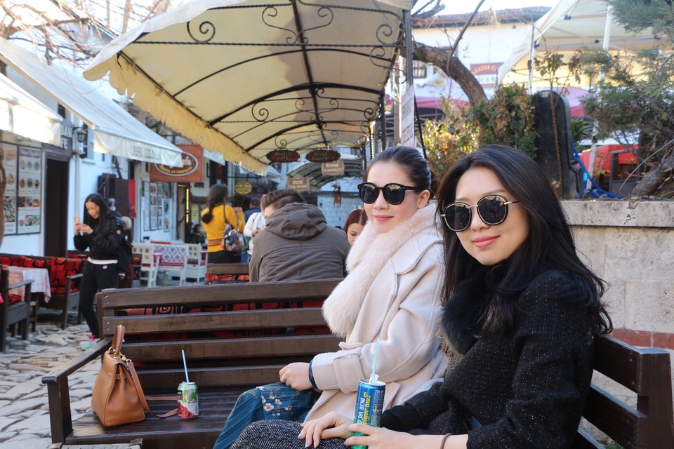 68879957-E42C-4507-BFB6-869E06F5747E