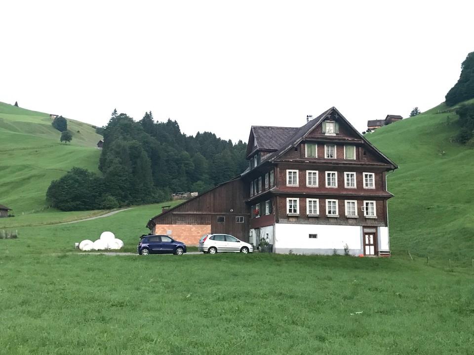 1BD1A30D-E7CF-4410-8106-A29BD819FAC7