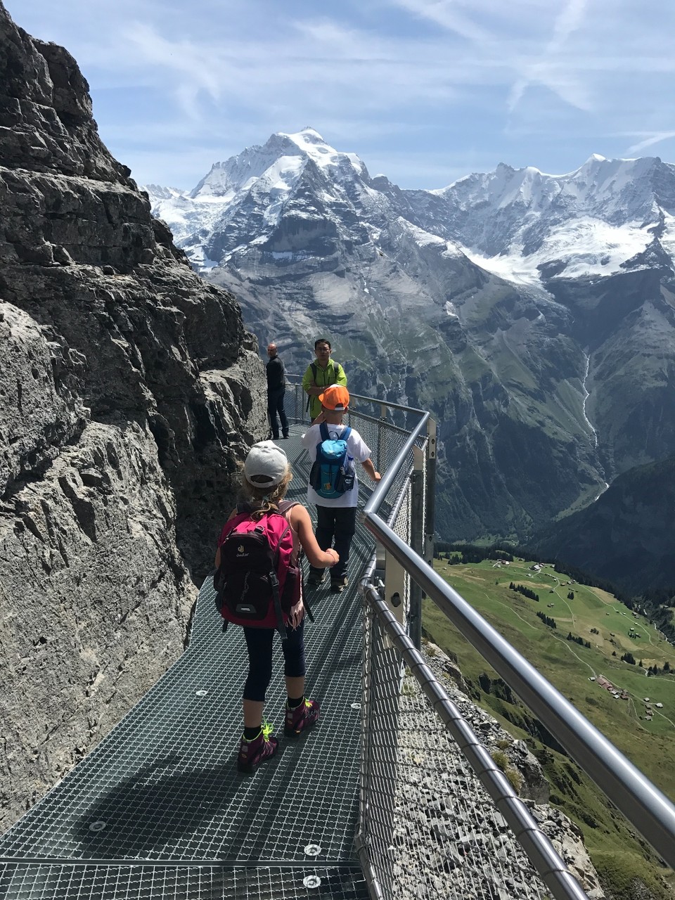 827F043F-5EB2-4092-9F24-8A2894D458A6