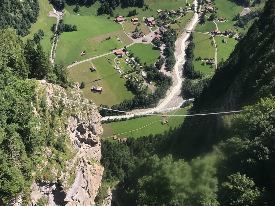 3E453C0F-A894-461A-AF5D-9D433031C2AE