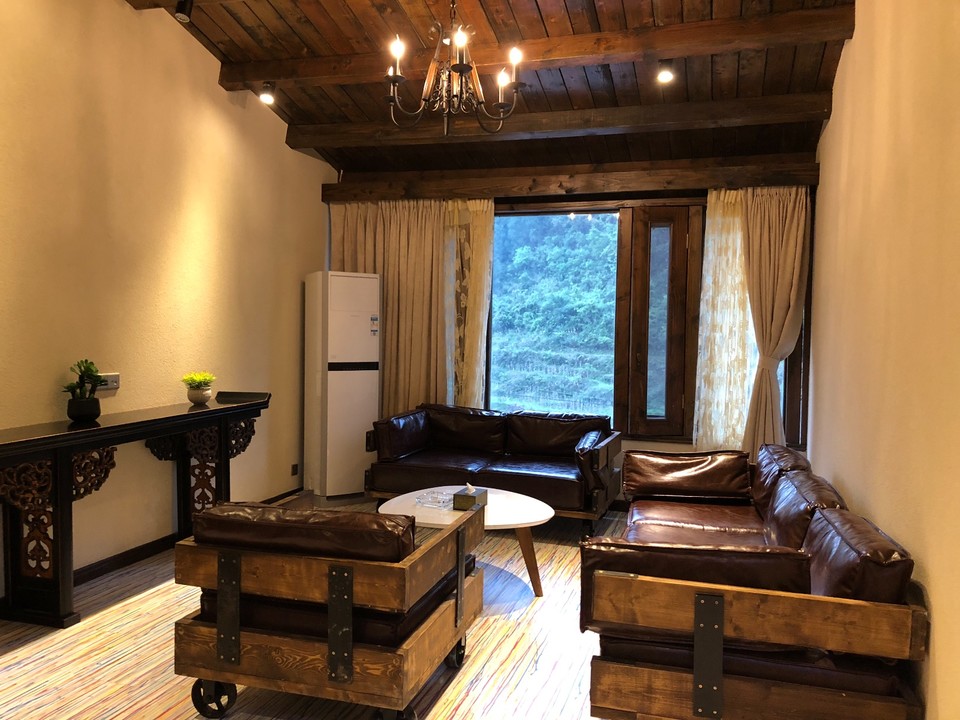 EC7E81B2-EA58-428C-82D3-01F2A46C6FDE