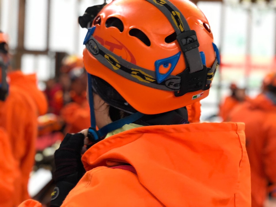 61565183-FFA8-4857-91A3-122A2FE7BAF9