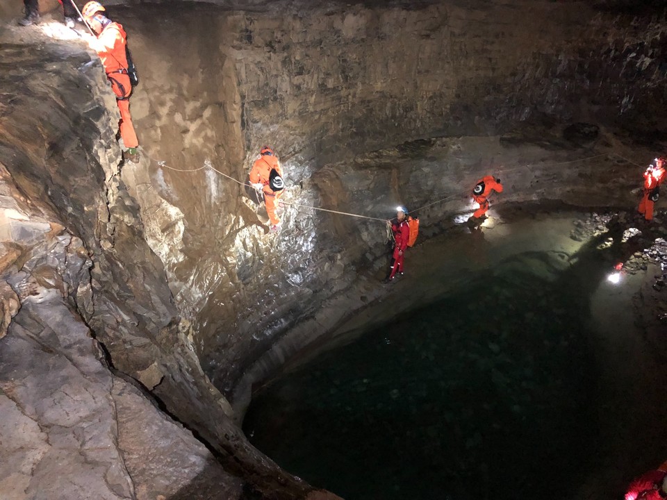 4DD2EF89-D5C6-40AE-A731-F255711DBFF0