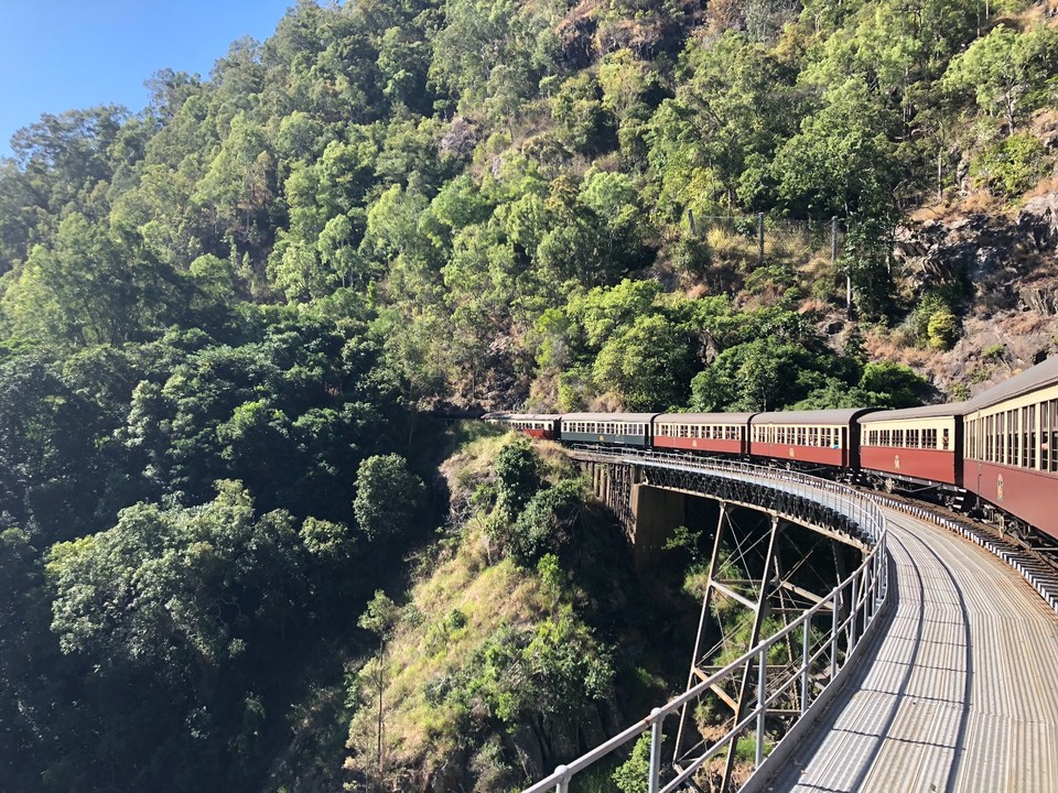 32E62A9D-52AF-4231-9BAD-562A1C689C53