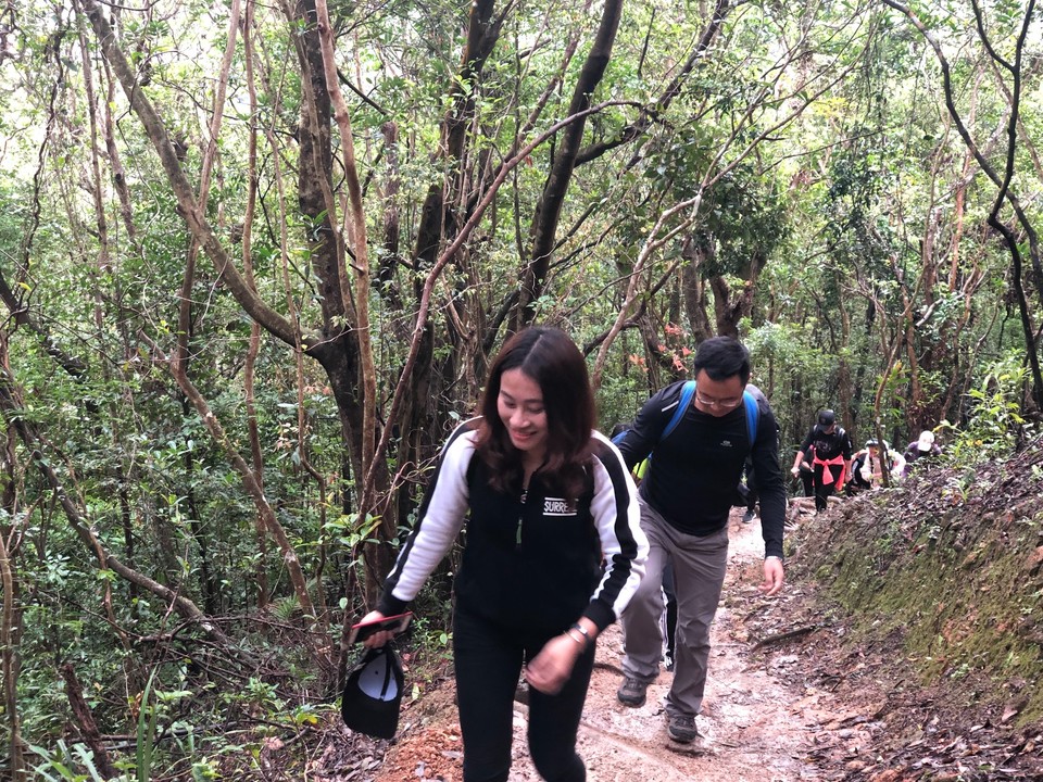 EF20F8B4-DE75-4A7F-8819-E460A7F8F0BB