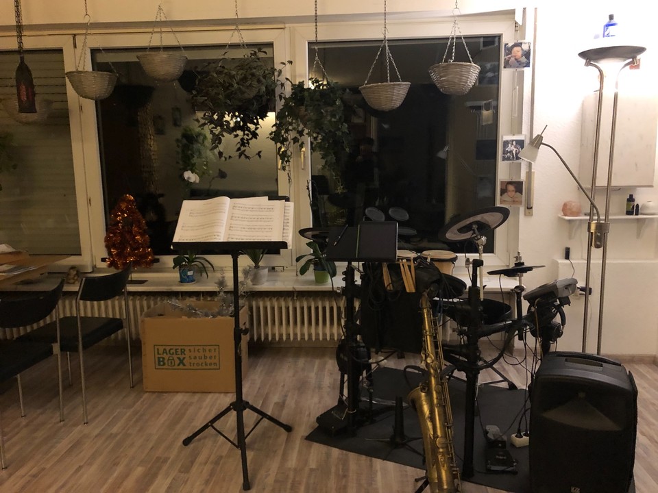 D1B06432-C1BF-49B7-A6A0-5F6654856400