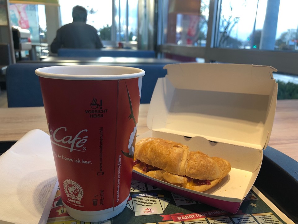 15F0D323-944E-4419-AFF5-38C56E8725F9