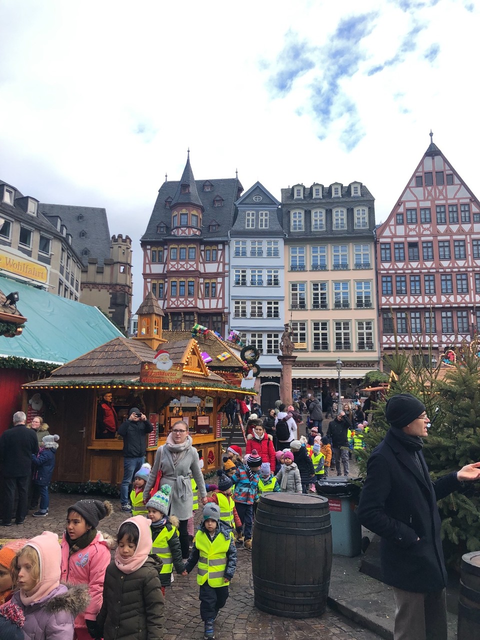 62054E94-629D-424B-BC2D-905DA9FF4AD4