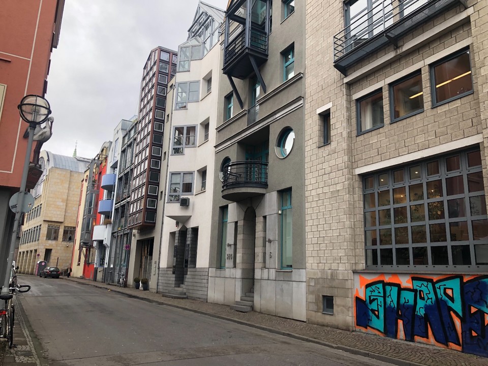 EAC90E77-81A3-468B-8BC5-0FF5D84E8A3B