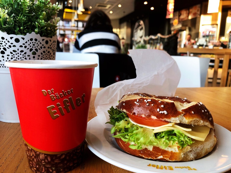 7CF17469-E13E-4001-BDBE-9FA14F672234