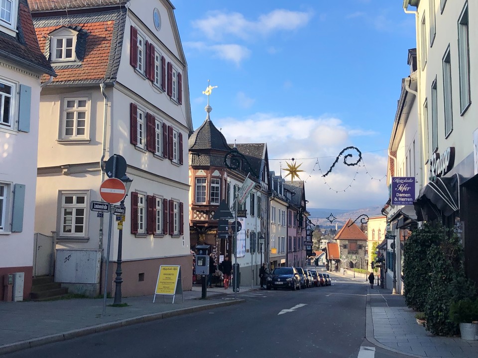 197F122B-6962-4881-A926-36630C9E5099